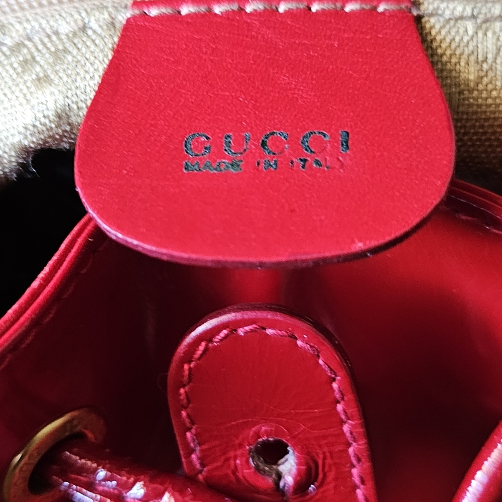 Gucci Bamboo Backpack Patent  Leather Luxurious Design with COA & Dust Bag - Picture 4 of 16